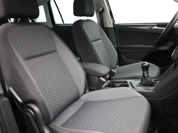 VOLKSWAGEN Tiguan (2019) — foto 9 van 20