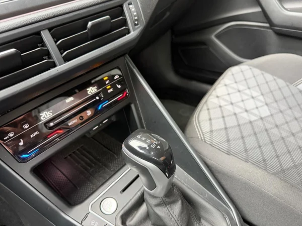 VOLKSWAGEN Taigo (2025) — foto 3 van 21
