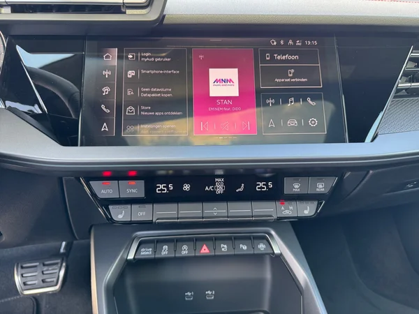 AUDI A3 Sportback (2025) — foto 6 van 16