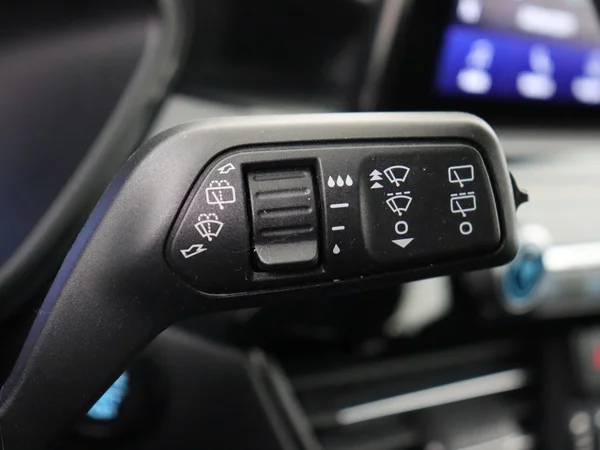 FORD Kuga (2022) — foto 17 van 28