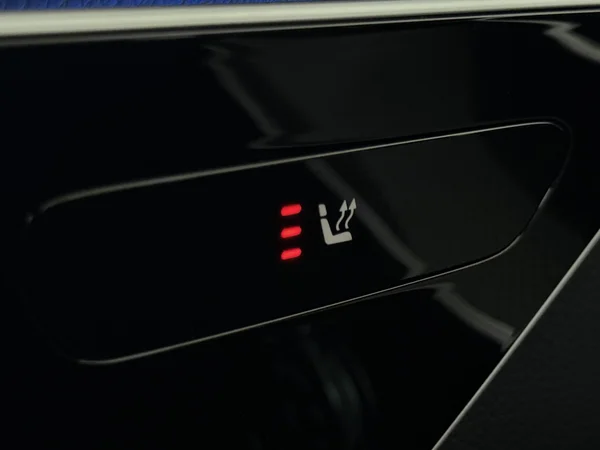 MERCEDES C 180 (2022) — foto 18 van 30
