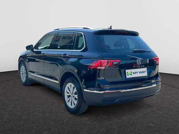 VOLKSWAGEN Tiguan (2023) — foto 18 van 24
