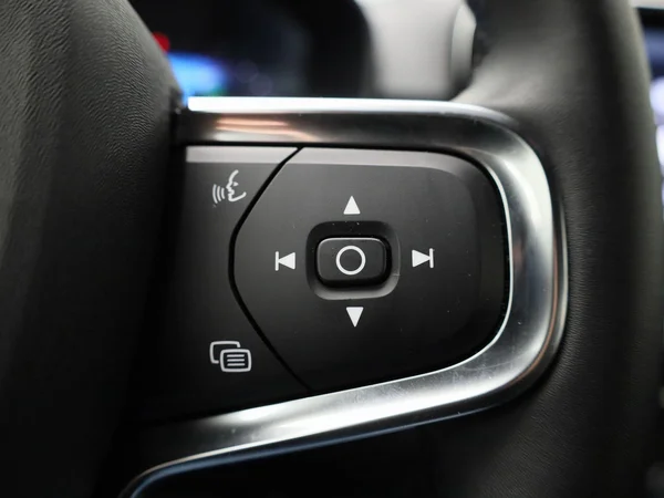 Volvo XC40 (2023) — foto 9 van 40