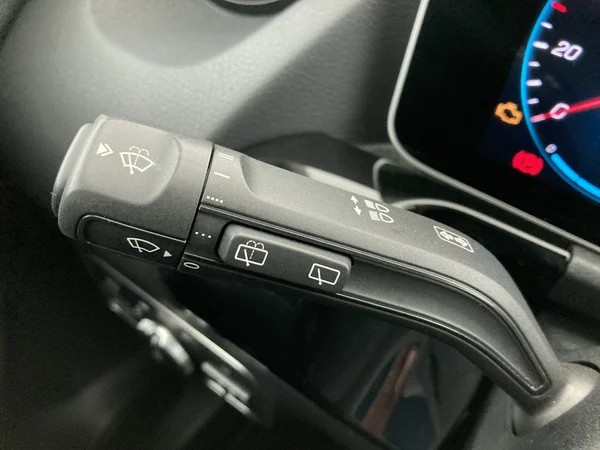 MERCEDES-BENZ B 180 (2020) — foto 5 van 36