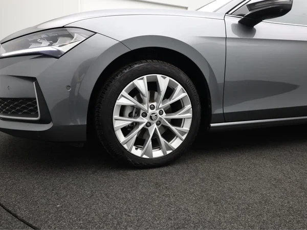 SKODA Superb Combi (2025) — foto 5 van 23