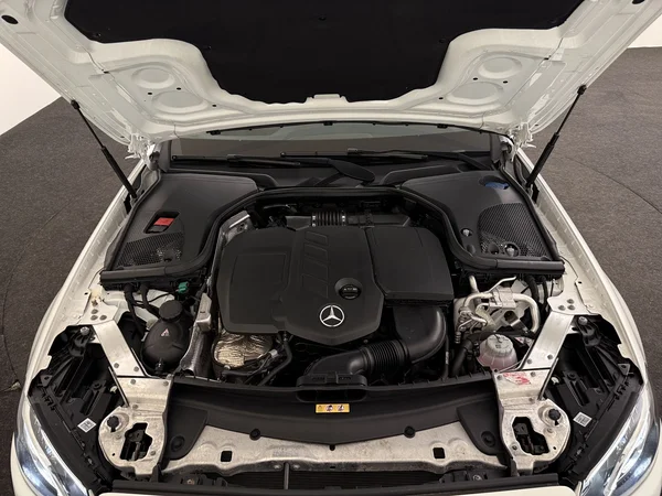 MERCEDES E 300 (2020) — foto 6 van 31