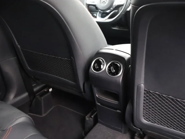 MERCEDES-BENZ GLA 200 (2022) — foto 3 van 29