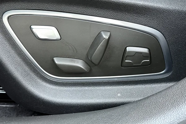 Renault Megane SW Phase II E-TECH (PHEV) (2021) — foto 14 van 24