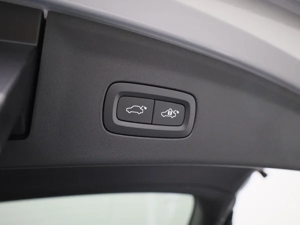 Polestar 2 (2022) — foto 5 van 40