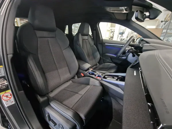 AUDI A3 Sportback (2025) — foto 3 van 21