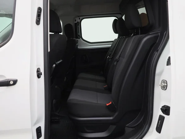 Peugeot Partner (2021) — foto 6 van 37