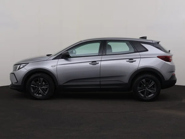 OPEL Grandland (2022) — foto 12 van 28