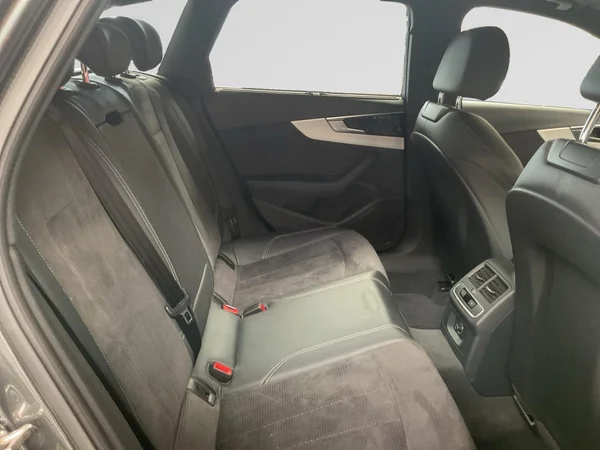 AUDI A4 SW (2020) — foto 11 van 24