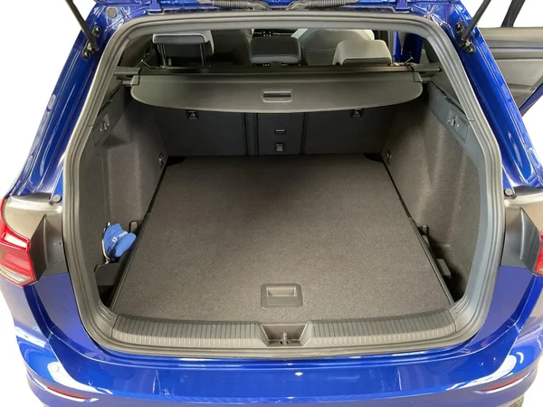 VOLKSWAGEN Golf VIII SW (2024) — foto 13 van 23