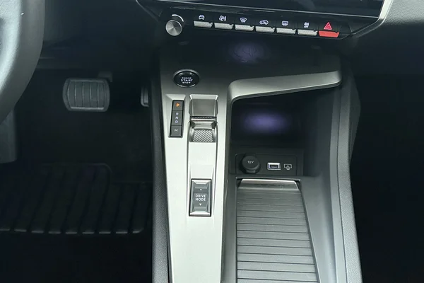 Peugeot 308 SW (2025) — foto 4 van 19