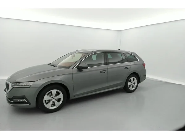SKODA Octavia Combi Dsl (2022) — foto 3 van 36
