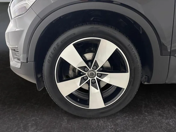 VOLVO XC40 (2022) — foto 4 van 30