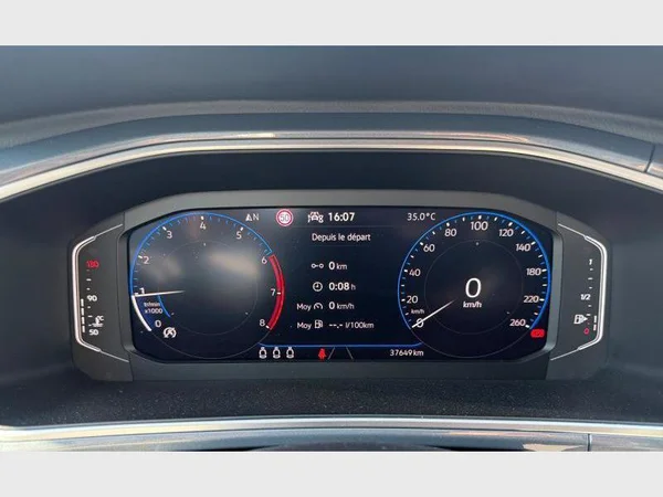 Volkswagen T-Roc (2023) — foto 3 van 29