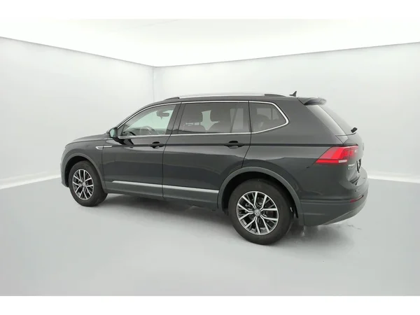 VOLKSWAGEN Tiguan Allspace (2021) — foto 6 van 36