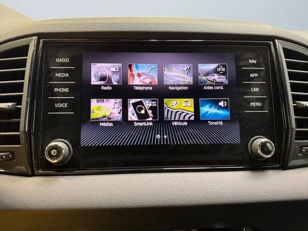 SKODA Karoq (2021) — foto 15 van 33