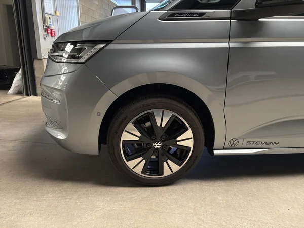 VOLKSWAGEN Multivan T7 Long Dsl (2025) — foto 16 van 24