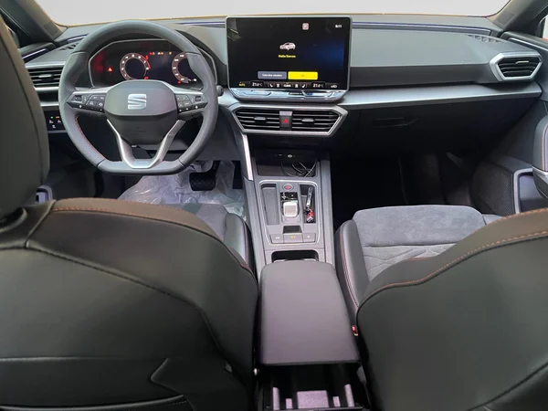 SEAT Leon ST (2025) — foto 8 van 13