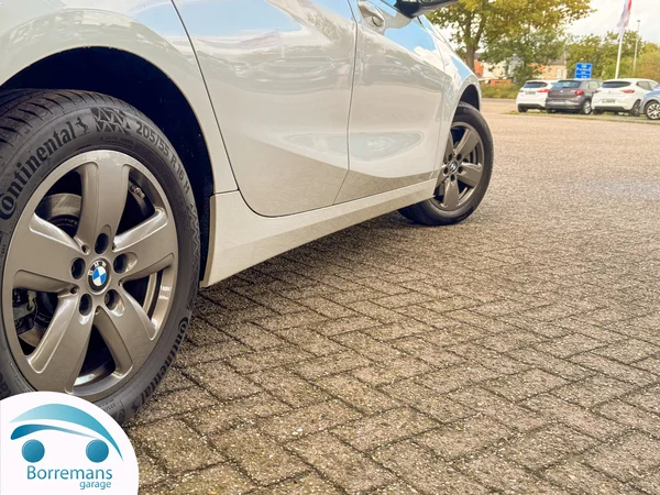BMW 116 (2023) — foto 37 van 44