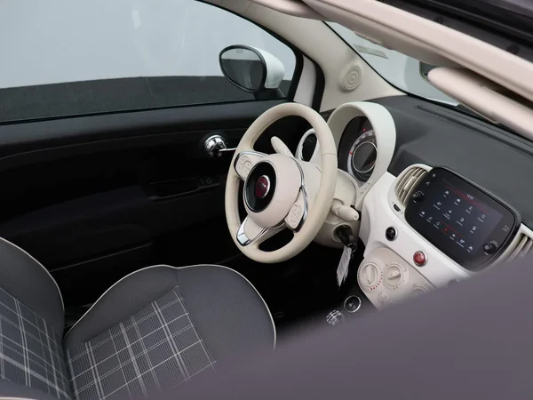Fiat 500C (2020) — foto 5 van 15