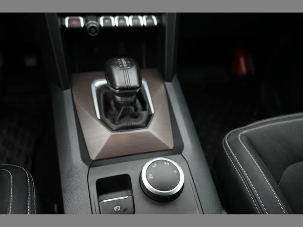VOLKSWAGEN Amarok Double Cab Dsl (2025) — foto 14 van 21