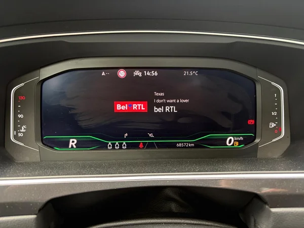 VOLKSWAGEN Tiguan (2023) — foto 6 van 24