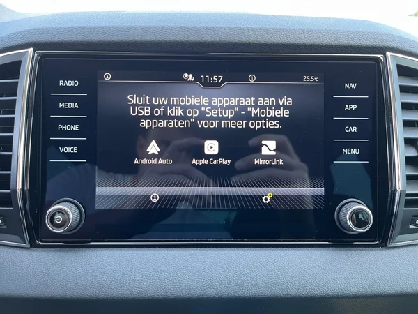 SKODA Karoq (2024) — foto 20 van 22