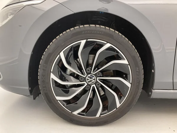 VOLKSWAGEN Golf VIII SW (2022) — foto 25 van 35