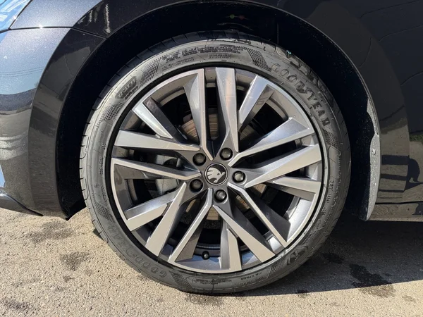 SKODA Octavia Combi (2026) — foto 19 van 23