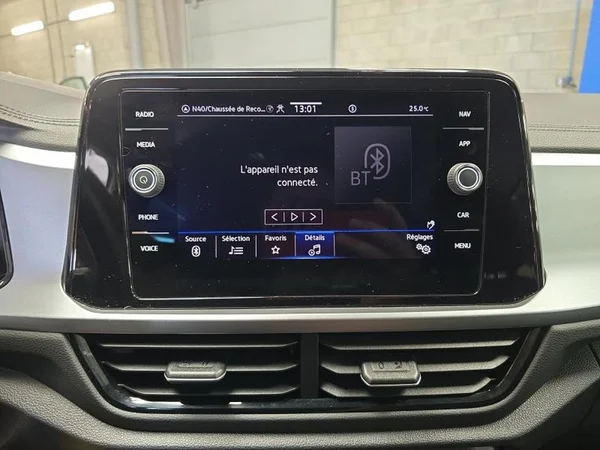 VOLKSWAGEN T-Roc (2022) — foto 10 van 29