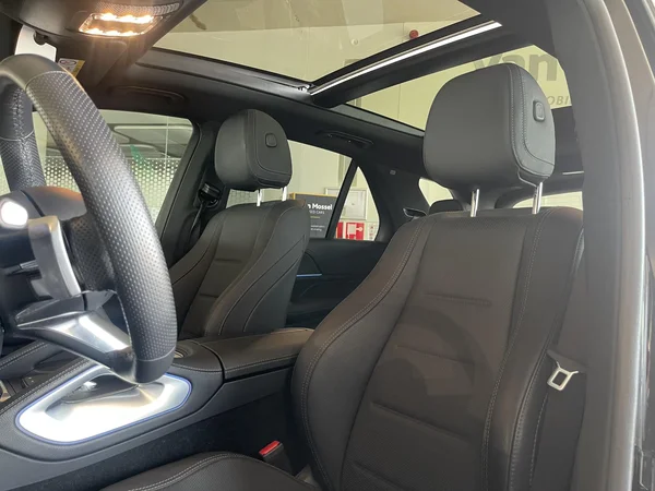 Mercedes-Benz GLE (2023) — foto 3 van 23