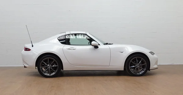 Mazda MX-5 (2017) — foto 3 van 25