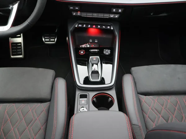 AUDI S3 Sportback (2026) — foto 10 van 31