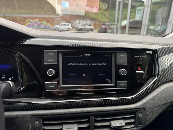 VOLKSWAGEN Polo (2023) — foto 5 van 15