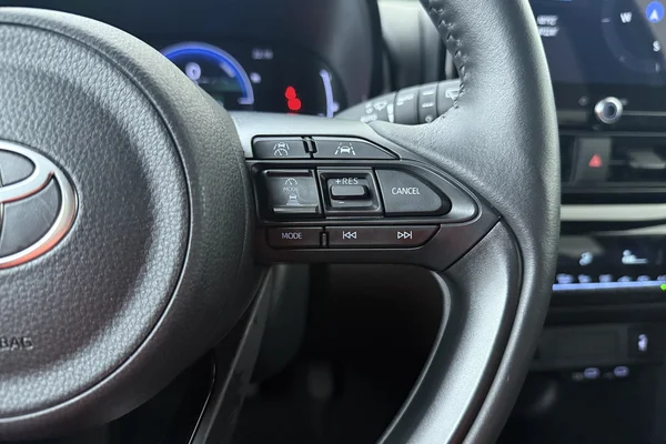 Toyota Yaris Cross Hybrid (HEV) (2025) — foto 7 van 18