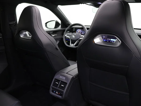 VOLKSWAGEN Passat SW (2024) — foto 8 van 32