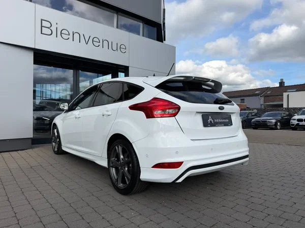 Ford Focus (2017) — foto 17 van 20