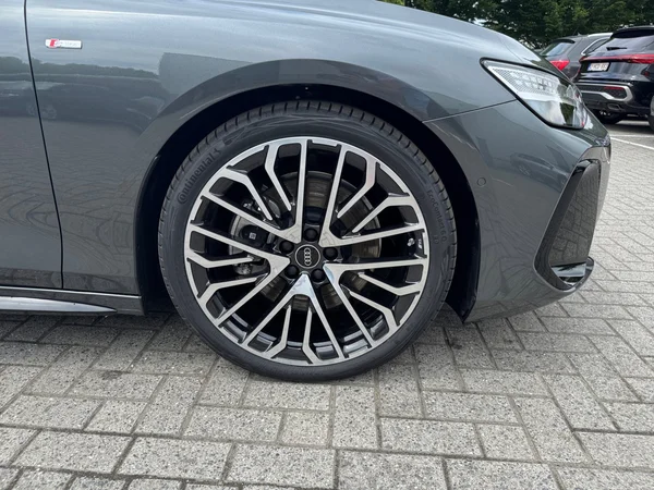 AUDI A6 Avant (2025) — foto 17 van 24