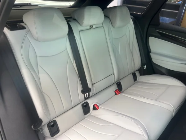 VOLKSWAGEN ID.7 Tourer (2026) — foto 8 van 12