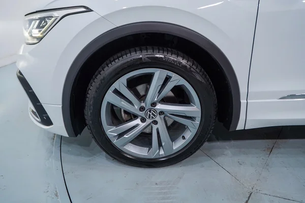 Volkswagen Tiguan (2022) — foto 2 van 47