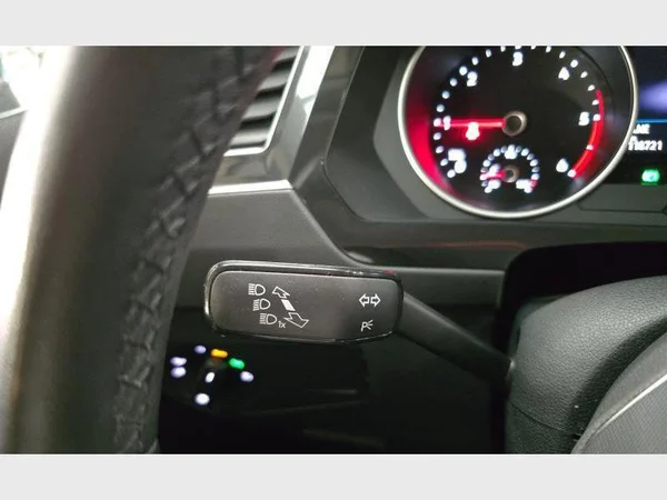 Volkswagen Tiguan (2021) — foto 5 van 30