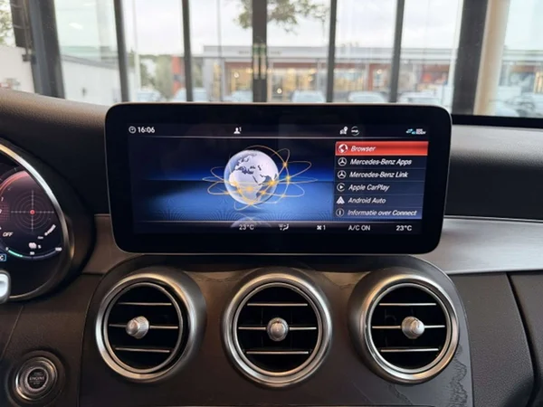 Mercedes-Benz C-Klasse (2020) — foto 7 van 24