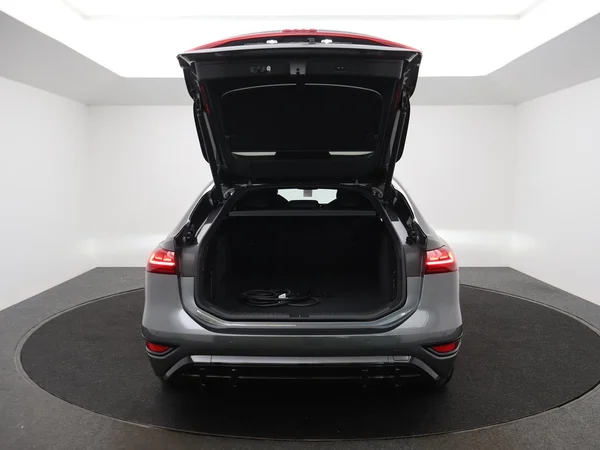 AUDI A6 Sportback e-tron (2025) — foto 30 van 37