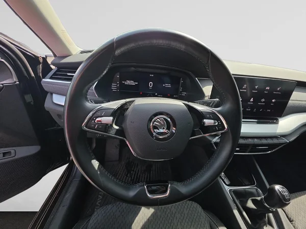 SKODA Octavia Combi (2021) — foto 4 van 24