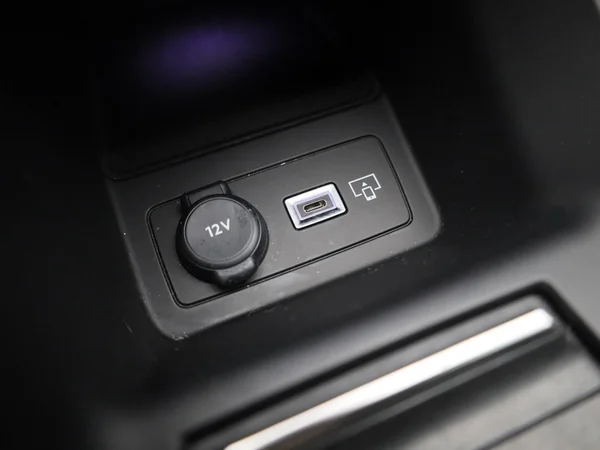 Peugeot 308 (2024) — foto 15 van 40
