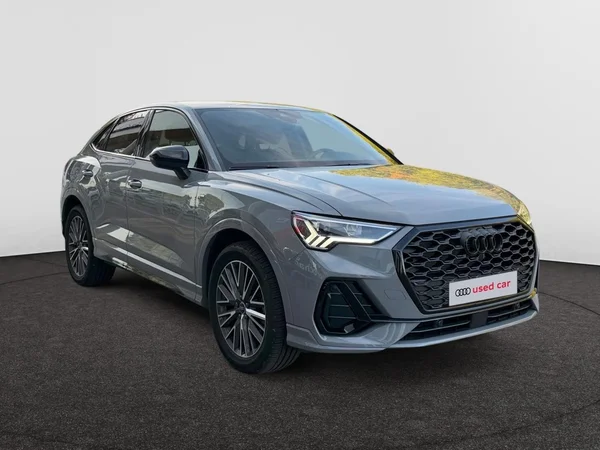 AUDI Q3 Sportback (2025) — foto 14 van 17